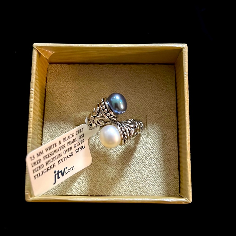 White & black cultured freshwater pearl and sterling filagree bypass ring